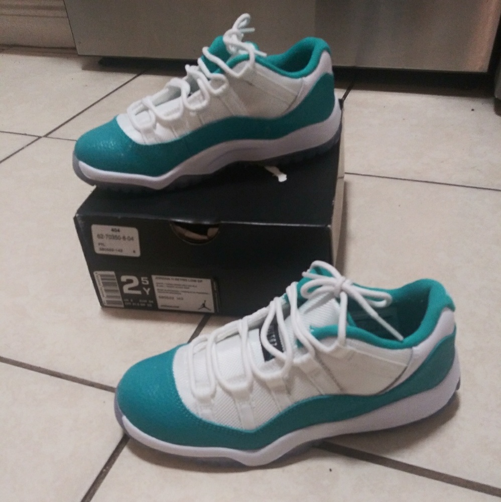 Jordan 11s